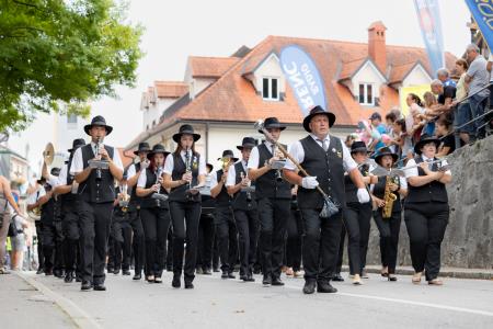 Povorka ob dnevih narodnih noš in oblačilne dedščine (122)